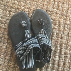 Sanuk Women Yoga Sling 2 Black Slingback Sandals Shoes Sz 9 Excellent condition
